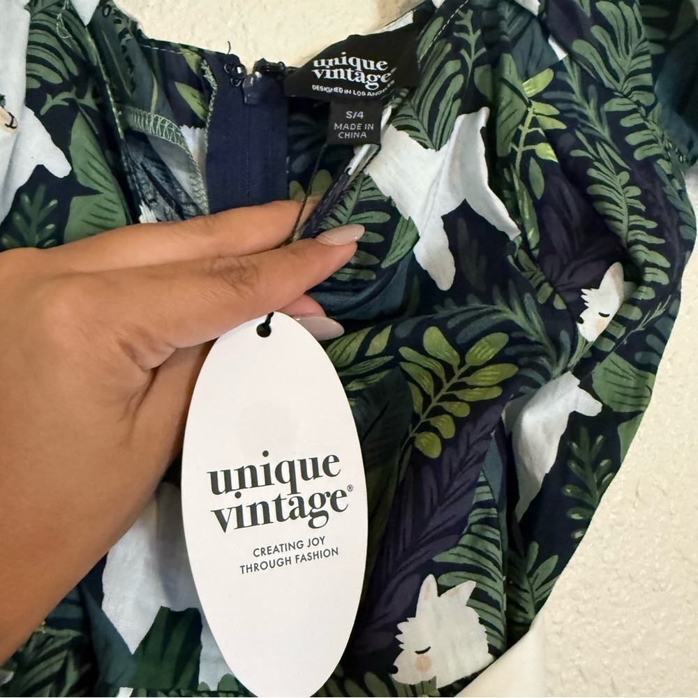 Unique Vintage 1950s Green Leaf & Llama Print Cotton Dakota Flare Dress - Picture 10 of 13